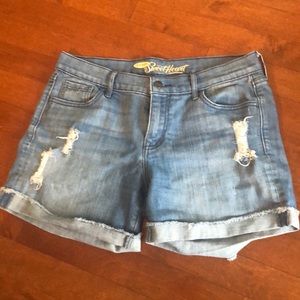 High-waisted Jean shorts